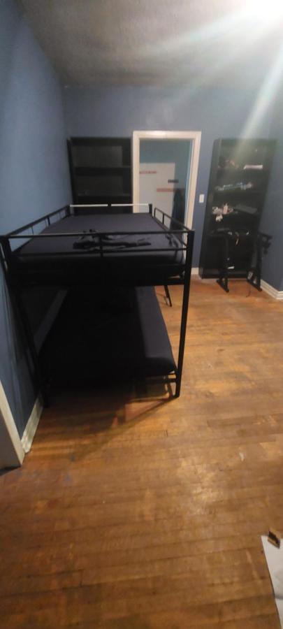 Zen Hostel Торонто Екстериор снимка
